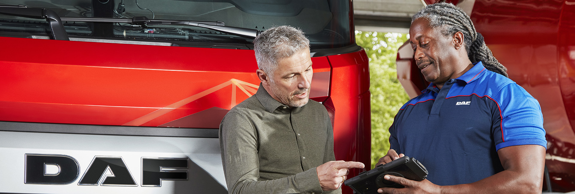 5-reasons-daf-dealer-grease-pit-oil-replacement-1600x900